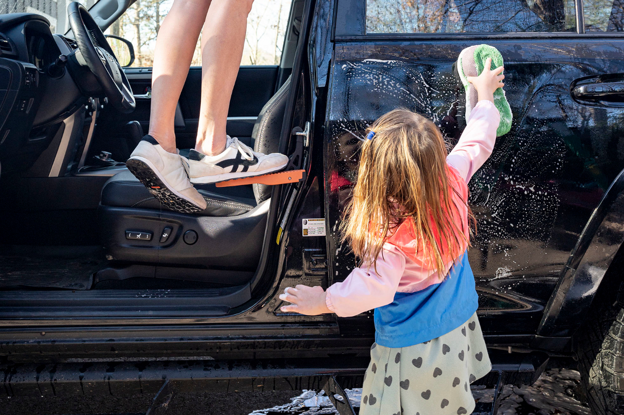 Moki Ascent Folding Door Step