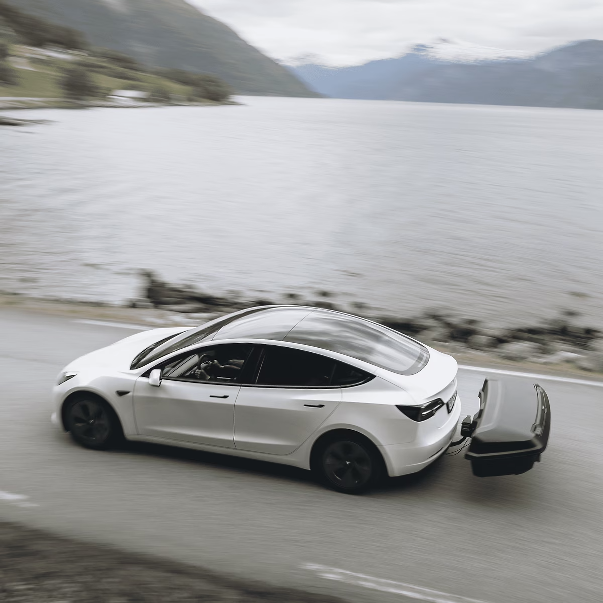 Thule Arcos Box Hitch Cargo Box - Modula Racks