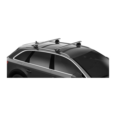 Thule WingBar Evo roof rack in aluminum on flush rails
