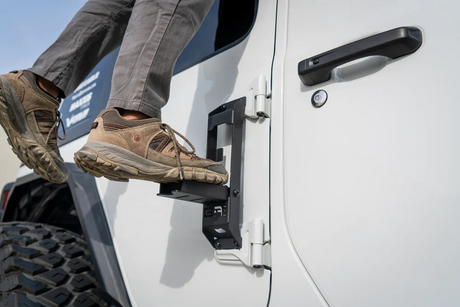 Body Armor 4x4 Jeep Wrangler JK/JL & Gladiator JT Hinge Steps Step - Modula Racks
