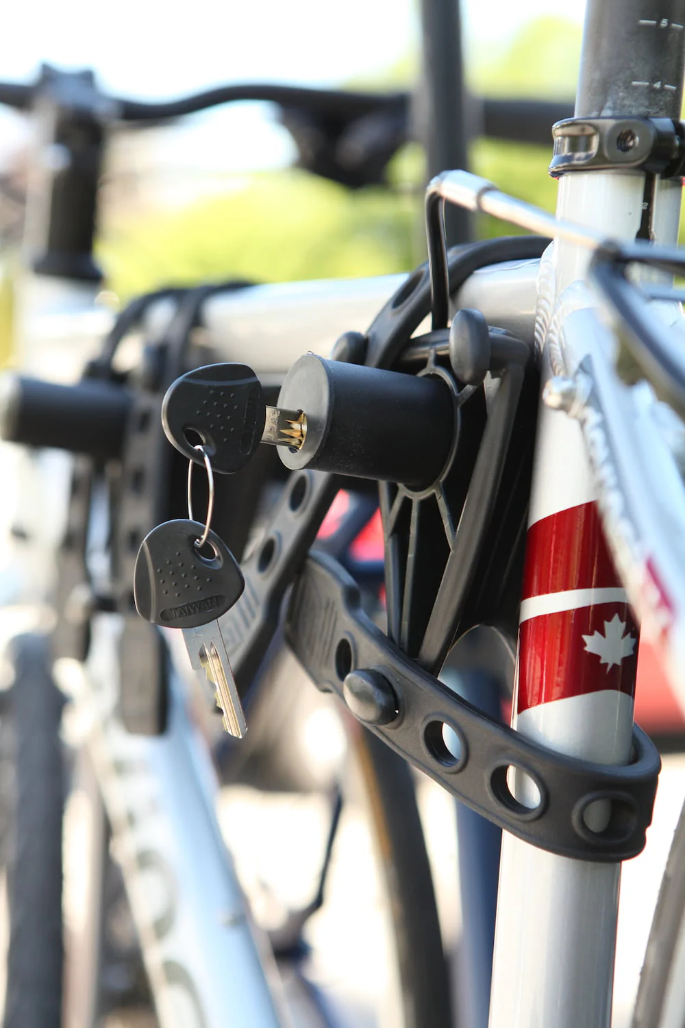 Swagman Titan Hitch-Mount Hanging Bike Rack - Modula Racks